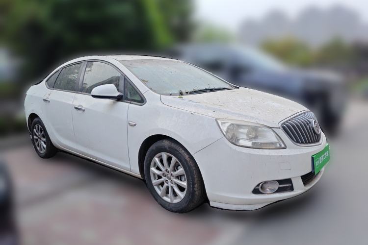 Used Buick GT 2013 GT 1.6L Automatic Fashion Edition Front Right 45 Deg