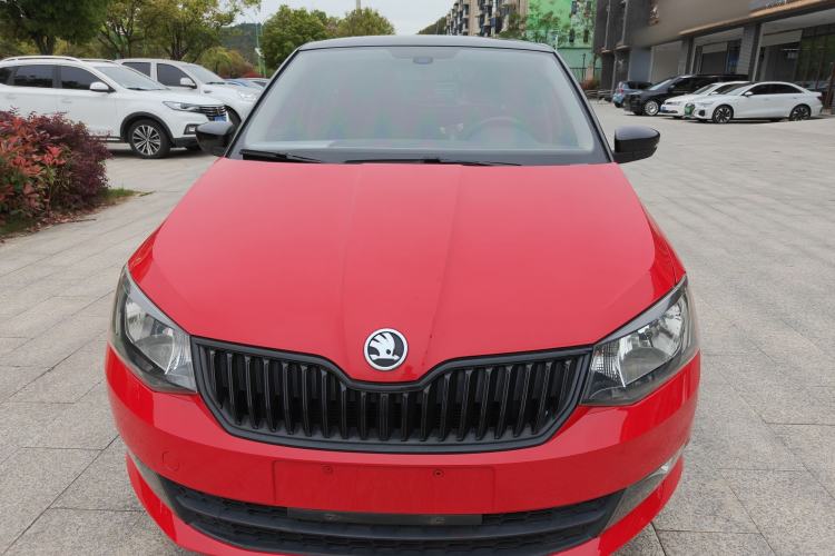 Used Skoda Fabia 2015 1.6L Automatic Sport Edition Front