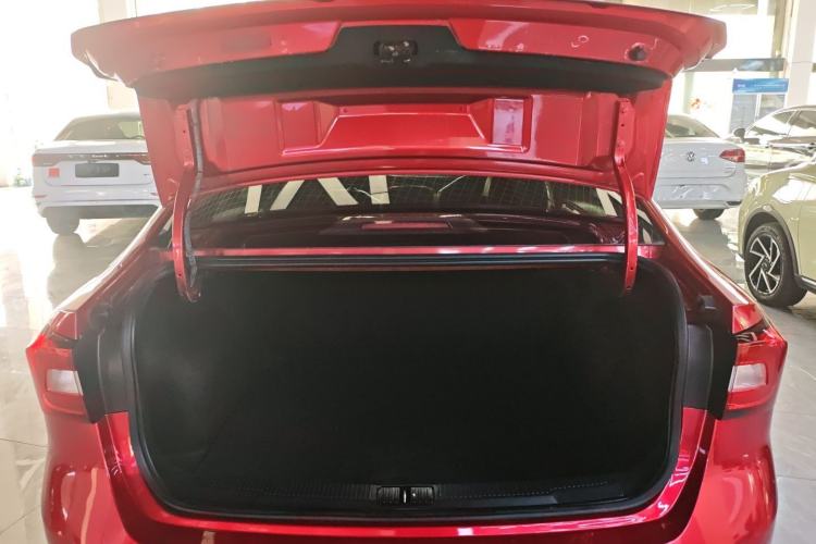 Used Roewe i5 2019 1.5L Manual 4G Connectable Langhao Edition
