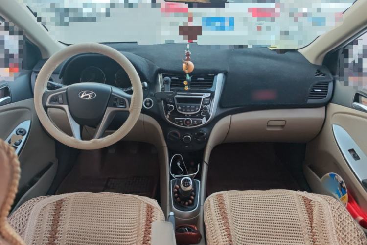 Used Hyundai Verna (older generation) 2014 1.4L Manual Top-Tier Model TOP
