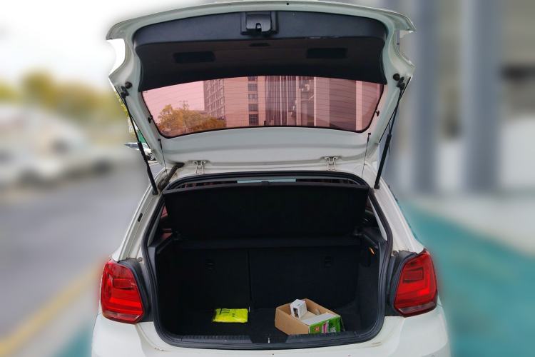 Used Volkswagen Polo 2016 1.6L Automatic Luxury Model