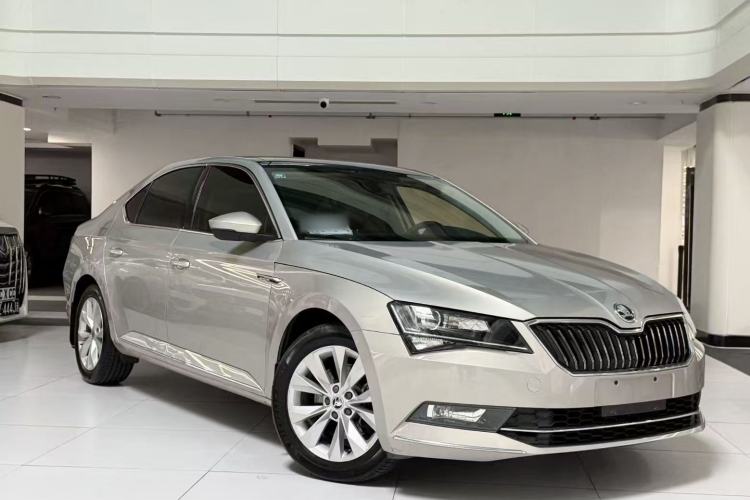 Used Skoda Superb 2016 TSI330 DSG Innovation Edition Exterior 3