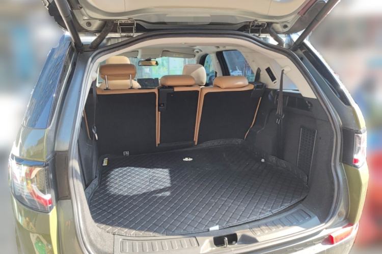 Used Land Rover Discovery Sport 2016 2.0T HSE Trunk