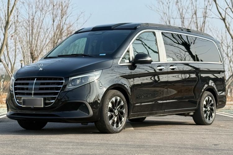 Used Mercedes-Benz V-Class 2024 V 300 Pilot Edition
