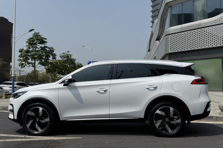 Used BYD Tang New Energy 2023 DM-i Champion Edition 112KM Prestige Model Exterior 2