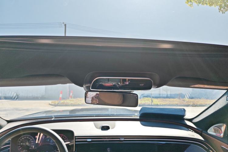 Used Mercedes-Benz E-Class New Energy 2024 E 350 e L Plug-in Hybrid Sedan Headliner