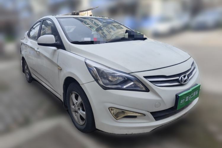 Used Hyundai Verna (older generation) 2014 1.4L Automatic Smart GLS Front Right 45 Deg