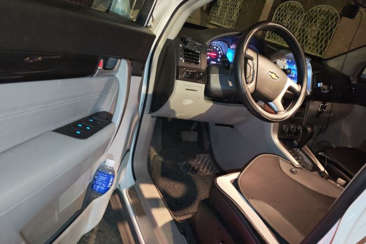 Used Chevrolet Captiva 2015 2.4L Two-Wheel Drive Urban Version 5 Seats