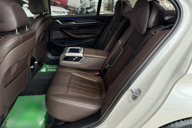 Used BMW 5 Series 2019 530Li xDrive Luxury Package Interior 2