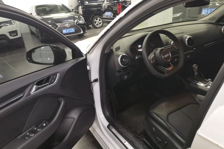 Used Audi A3 2017 Sportback 35 TFSI Fashion Model
