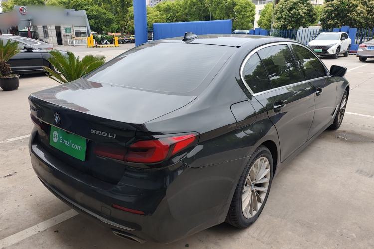 Used BMW 5 Series 2021 525Li Luxury Package Rear Right 45 Deg