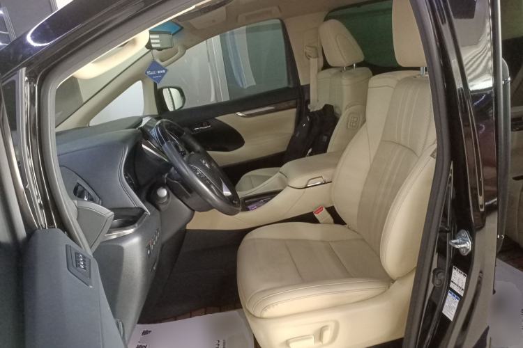 Used Toyota Vellfire 2023 Crown Dual-Engine 2.5L HV Prestige Edition
