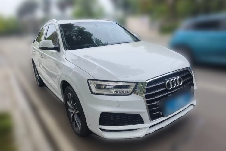 Used Audi Q3 2018 30 TFSI Fashion Edition Collector's Version Front Right 45 Deg