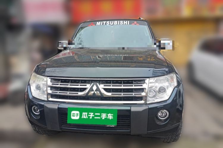 Used Mitsubishi Pajero 2011 3.0L Elite Edition Front