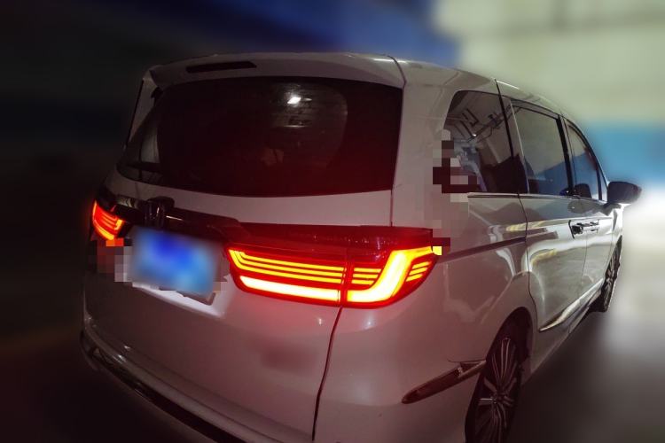 Used Honda Elysion 2022 2.0L eHEV Luxury First Edition Rear Right 45 Deg