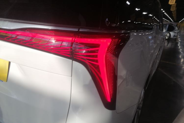 Used Buick Century 2023 2.0T Seven-Seater Yinshi Edition Exterior 6