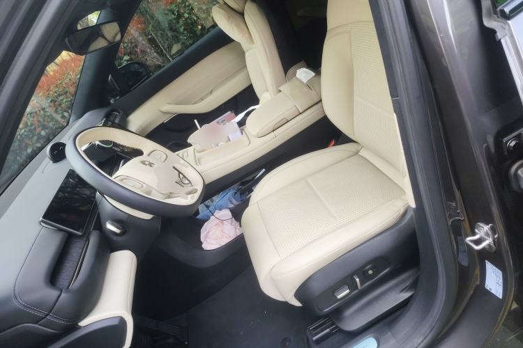 Used Nio ES6 2023 75 kWh Left Front Seat