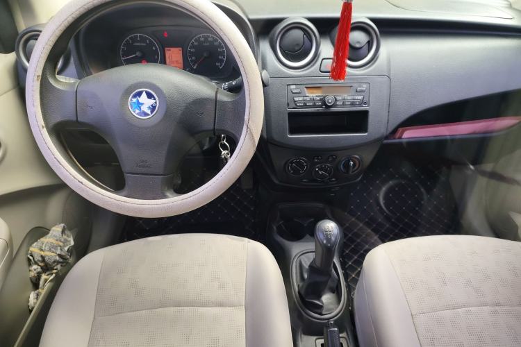 Used Venucia R30 2014 1.2L Manual Comfort Edition