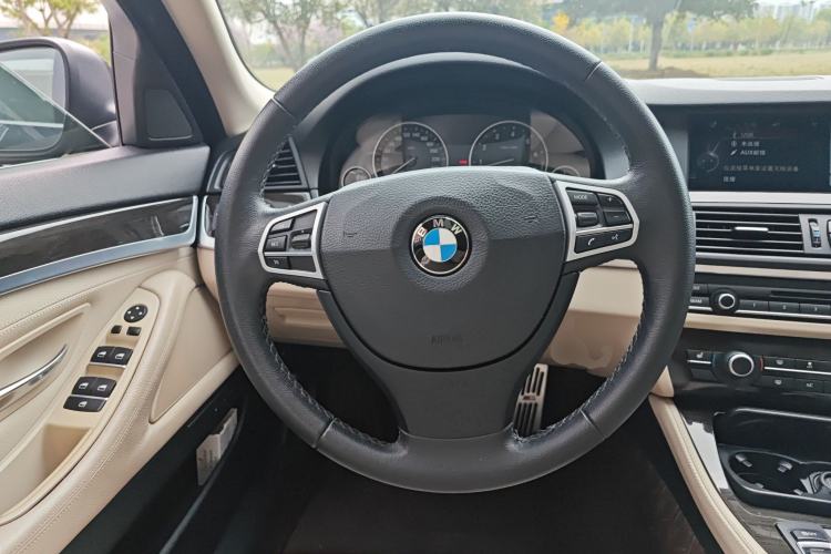 Used BMW 5 Series 2013 530Li Leading Model