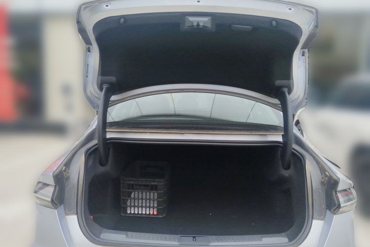 Used Lincoln Z 2024 2.0T Two-Wheel Drive Luxury Hybrid Version Trunk