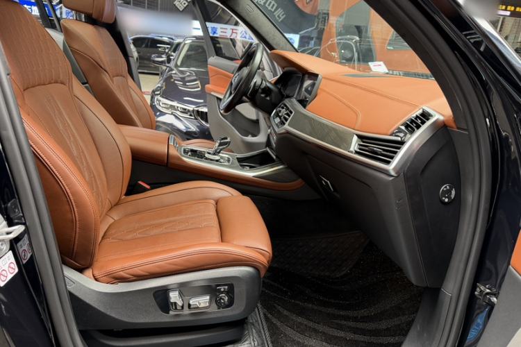 Used BMW X7 2022 xDrive40i Luxury M Sport Package