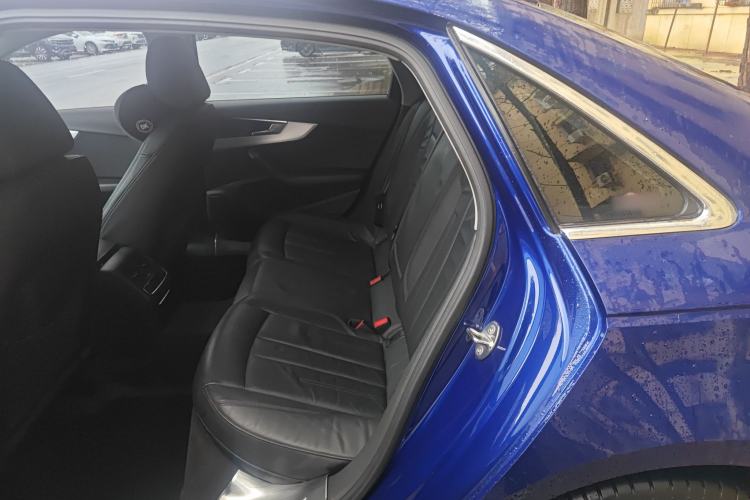 Used Audi A4L 2019 40 TFSI Fashion Version China V
