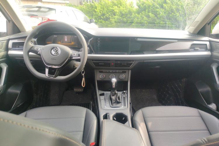 Used Volkswagen Lavida 2021 1.5L Automatic Comfort Edition Center Console