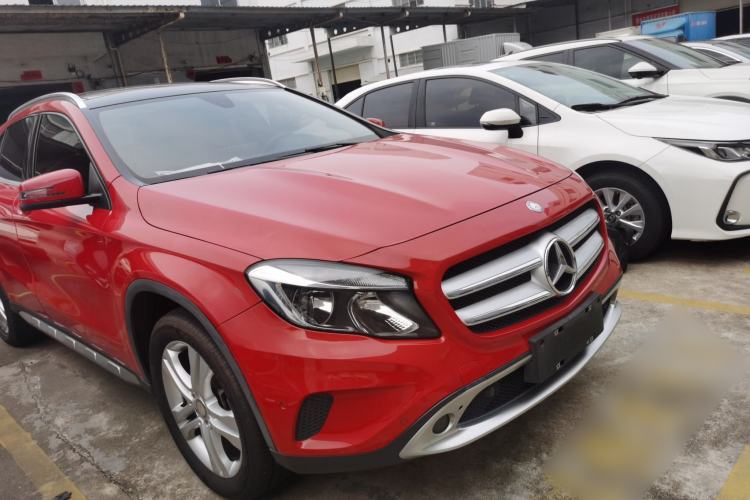 Used Mercedes-Benz GLA 2016 GLA 200 Sport Edition Front Right 45 Deg