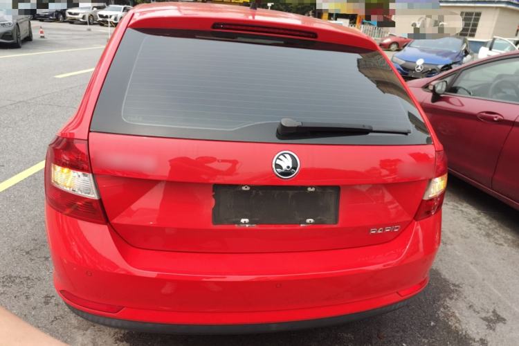 Used Skoda Rapid Spaceback 2014 1.6L Automatic Enjoyment Edition