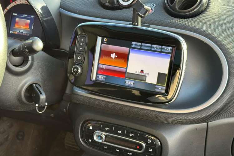 Used smart forfour 2016 0.9T 66 kW Pioneer Edition