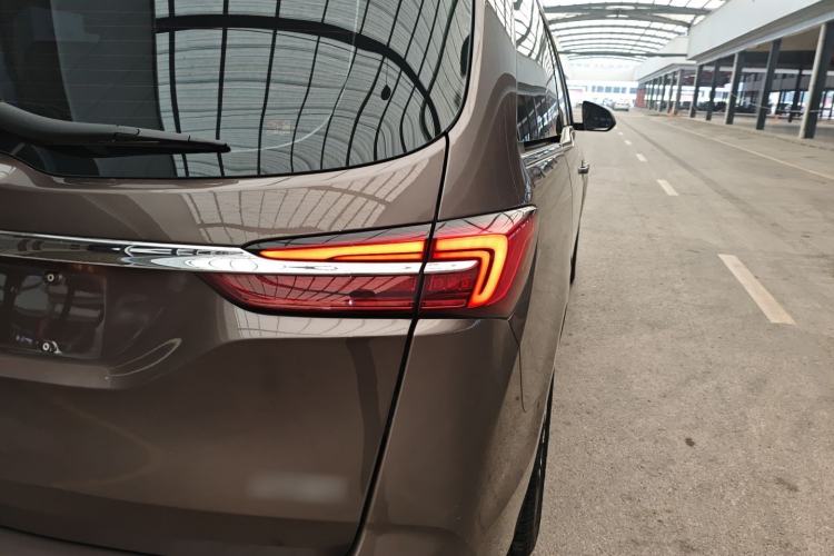 Used Buick GL8 2021 Land Cruiser Executive Class 652T Comfort Model