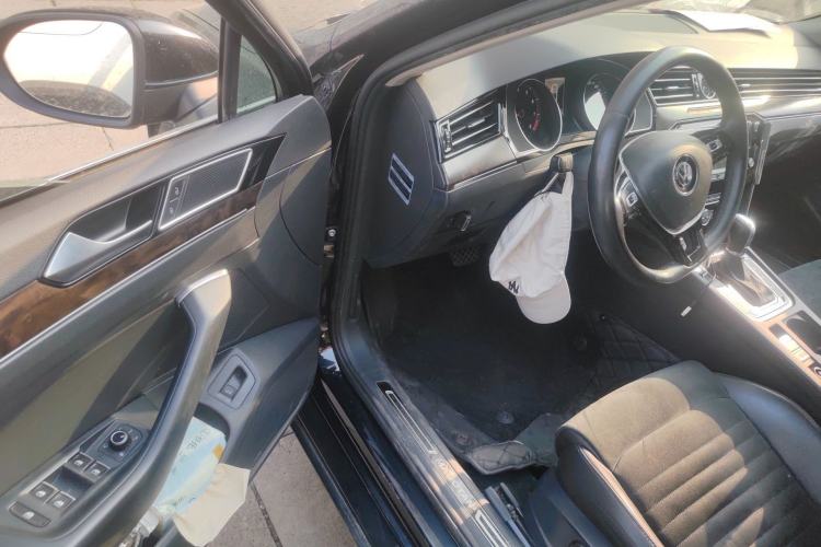 Used Volkswagen Magotan 2017 330TSI DSG Luxury Model Driver Seat