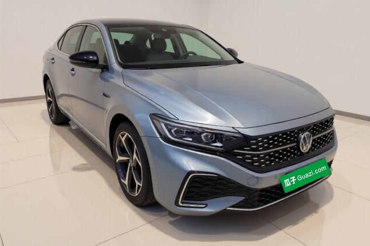 Used Volkswagen Passat 2023 330TSI Starry Luxury Edition