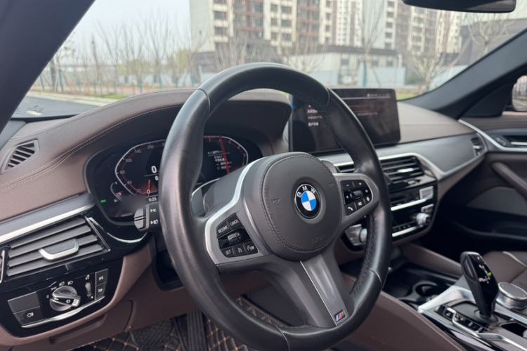 Used BMW 5 Series 2022 Second Facelift 530Li Leading Edition M Sport Package
