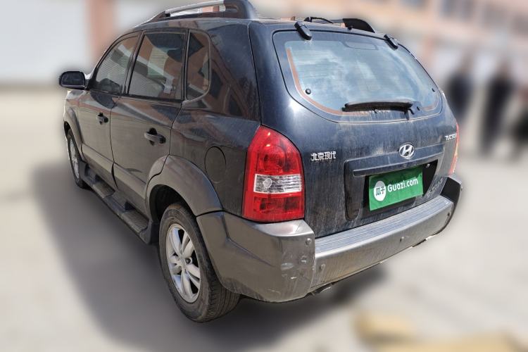 Used Hyundai Tucson 2009 2.0L Automatic Two-Wheel Drive with Sunroof Rear Left 45 Deg