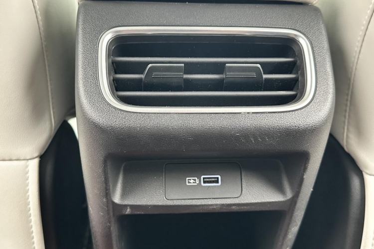 Used Geely Galaxy L6 2023 125km MAX Interior 14