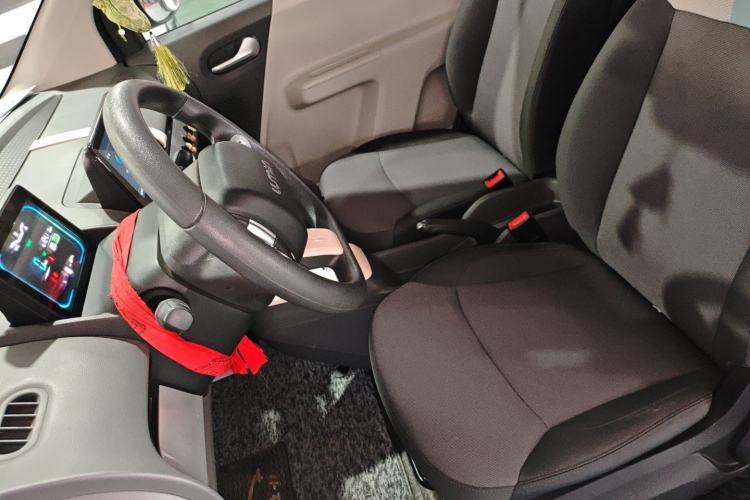 Used CHANGAN NEVO Lumin 2022 155 km – Refreshingly Sweet Edition Left Front Seat