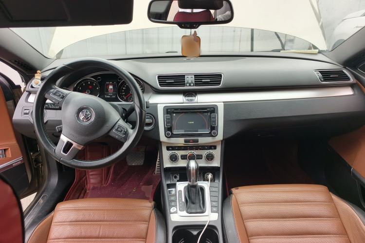 Used Volkswagen FAW-Volkswagen CC 2015 2.0 TSI Ultimate Model Center Console