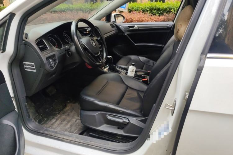 Used Volkswagen Golf 2015 1.6L Automatic Comfort Model
