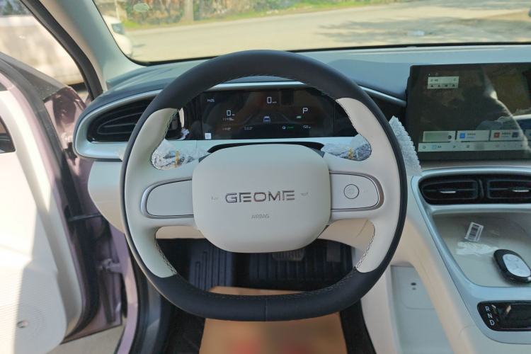 Used Geely Galaxy Geome 2026 Model 310km Youth Edition Steering Wheel