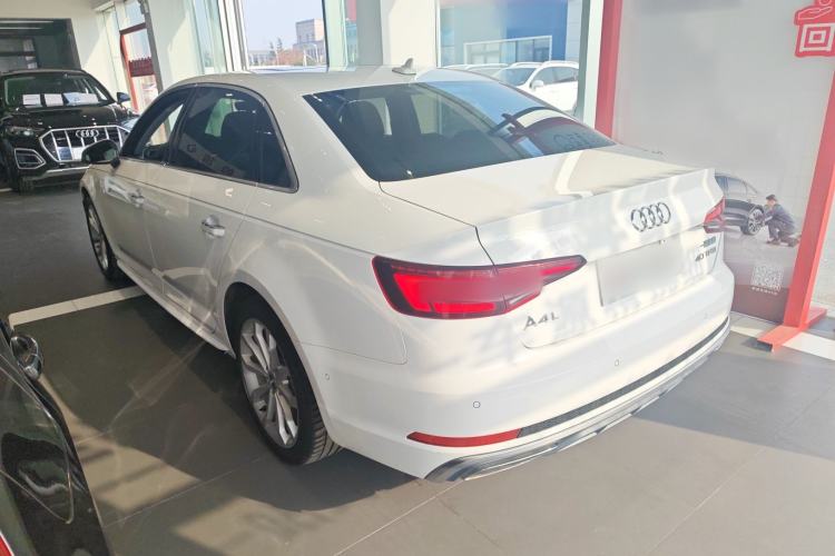 Used Audi A4L 2019 40 TFSI Fashion Edition China VI Emission Standard
