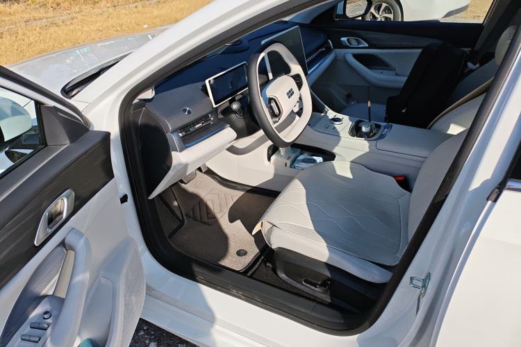 Used Geely Galaxy Galaxy A7 2025 Model EM-i 150km Starship Edition
