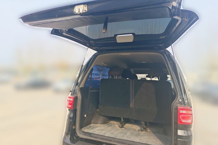 Used FORTHING Lingzhi M5 2022 Comfort Model 7 Seats Trunk