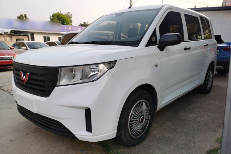 Used Wuling Hongguang PLUS 2019 1.5T Manual Standard Version 7 Seats