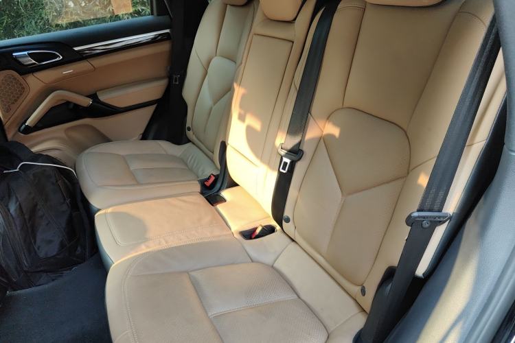 Used Porsche Cayenne 2015 Cayenne 3.0T Left Rear Seat