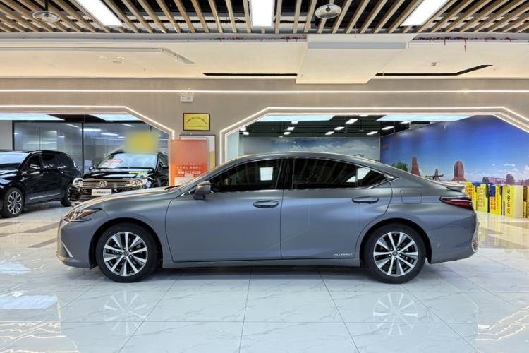 Used Lexus ES 2020 300h Premier Edition Exterior 6