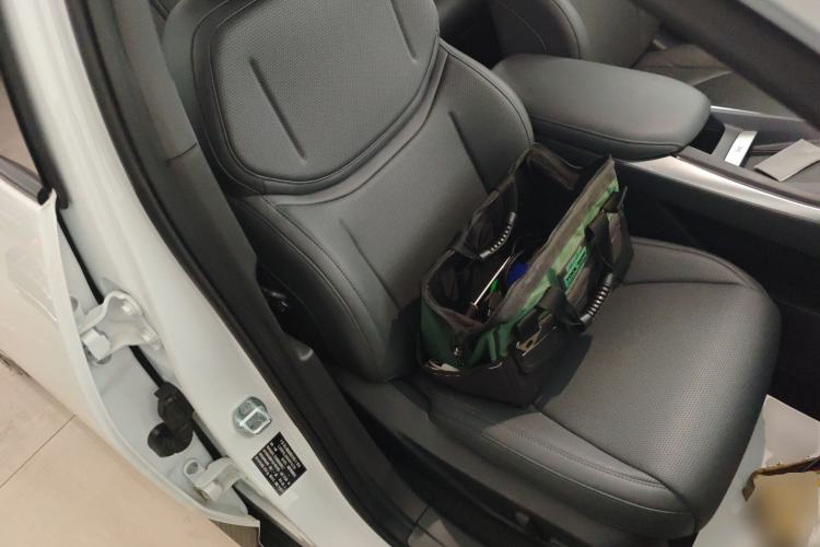 Used XPeng MONA M03 2025 600 with Ultra-Long Range Max Right Front Seat