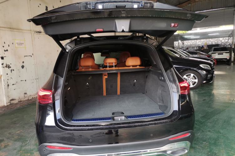 Used Mercedes-Benz GLC 2024 GLC 300 L 4MATIC Luxury Model 5 Seats
