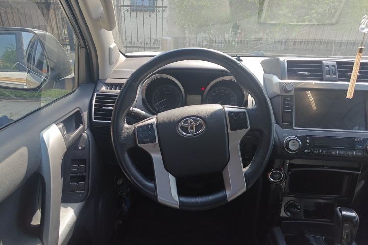 Used Toyota Prado 2016 2.7L Automatic Standard Edition Steering Wheel