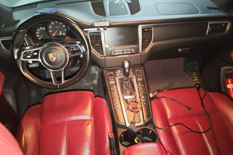 Used Porsche Macan 2016 Macan 2.0T Center Console